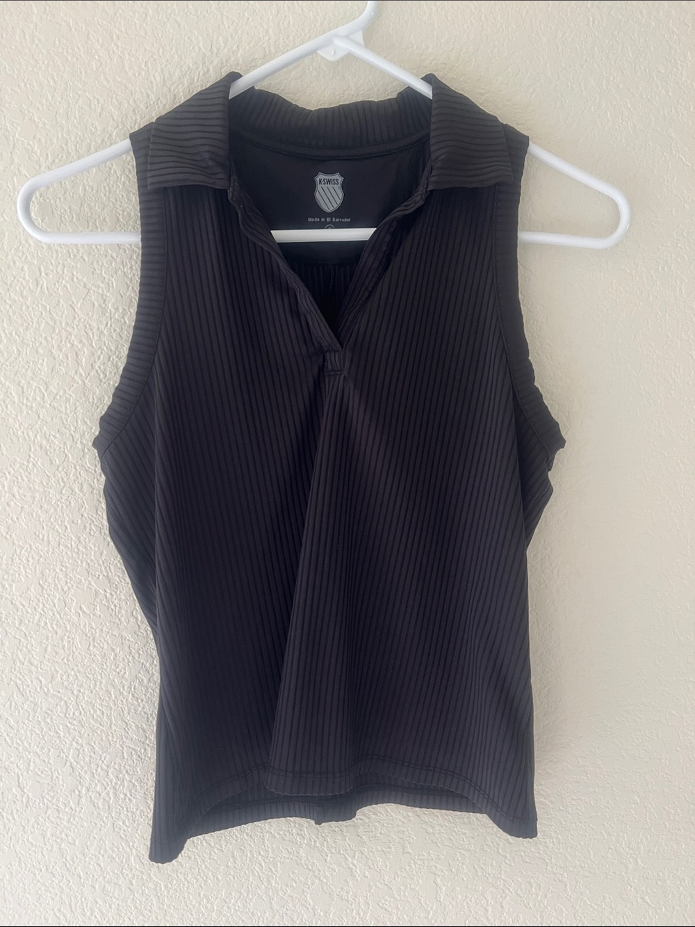 K-Swiss Black Ribbed Women's Sleeveless Polo Tank, Size small